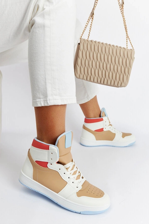 Eagan balti ir smėlio spalvos...