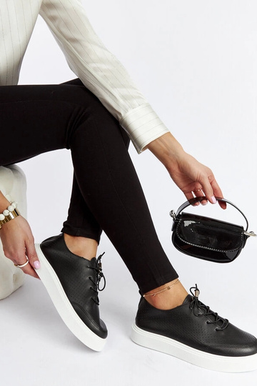 Laytonville juodi...