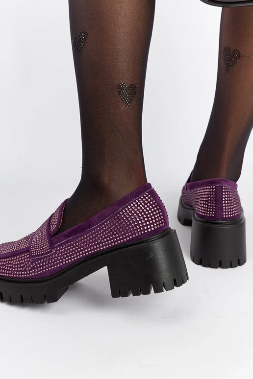 Violetinės kelnaitės su masyviu kulnu...