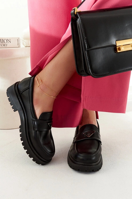 Teri juodi mokasynai