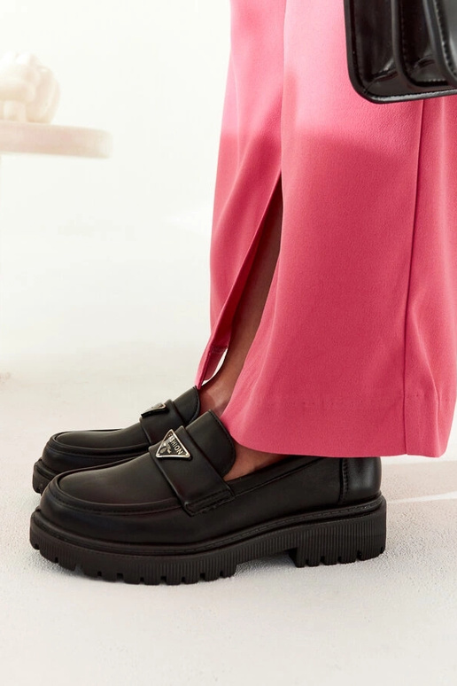 Teri juodi mokasynai