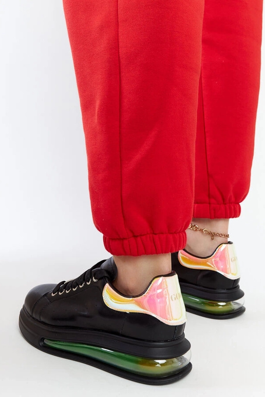 Juodi sportbačiai ant platformos GOE...