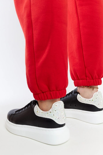 Juodi sportbačiai ant... 2