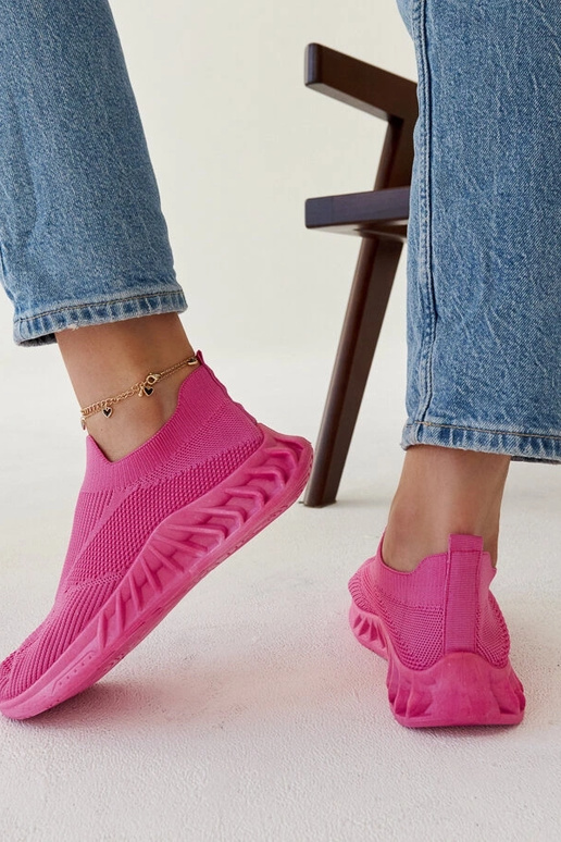 Nedos tamsiai rožiniai sportiniai...