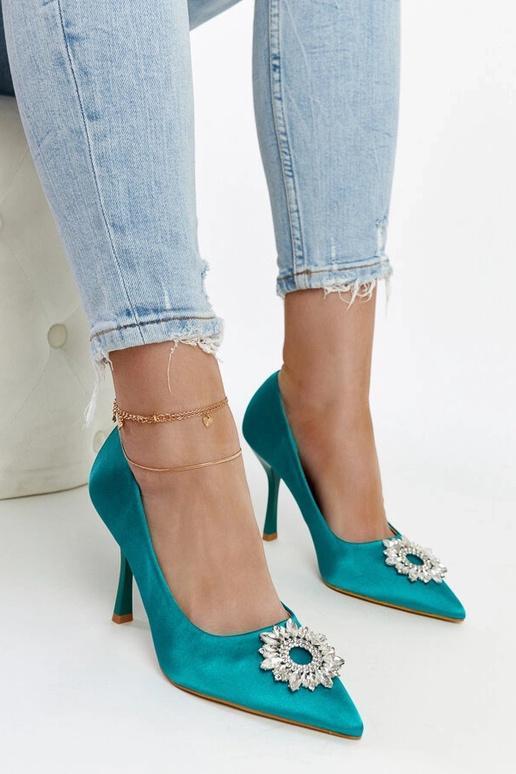 Žali satino apdailos stiletai su...