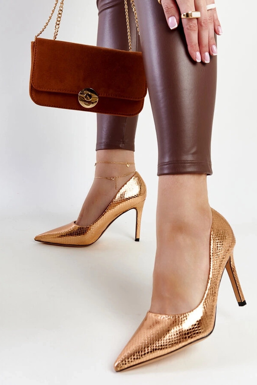 Vynų šampano lakinės odos pompos