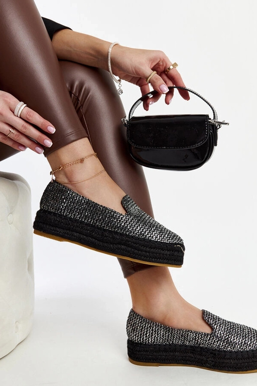 Juodos espadrilės dekoruotos... Juodos espadrilės dekoruotos...