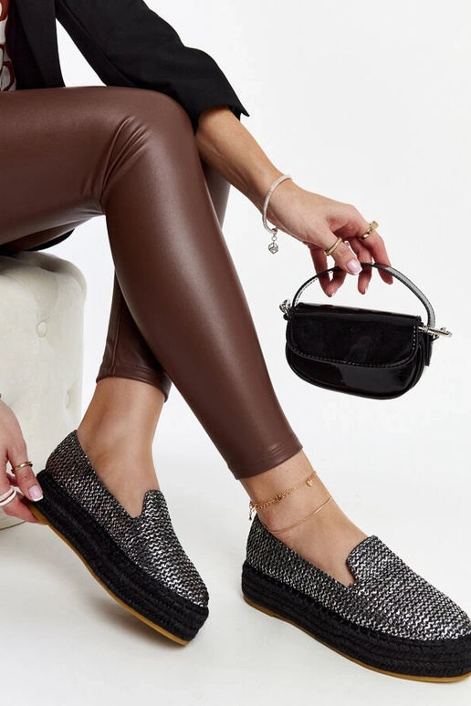 Juodos espadrilės dekoruotos... Juodos espadrilės dekoruotos...