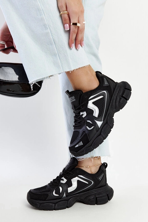 Juodi sportbačiai su masyviu Jacobine...