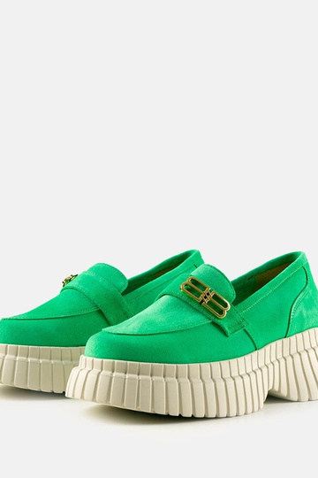 Žali zomšiniai pusbačiai... 2