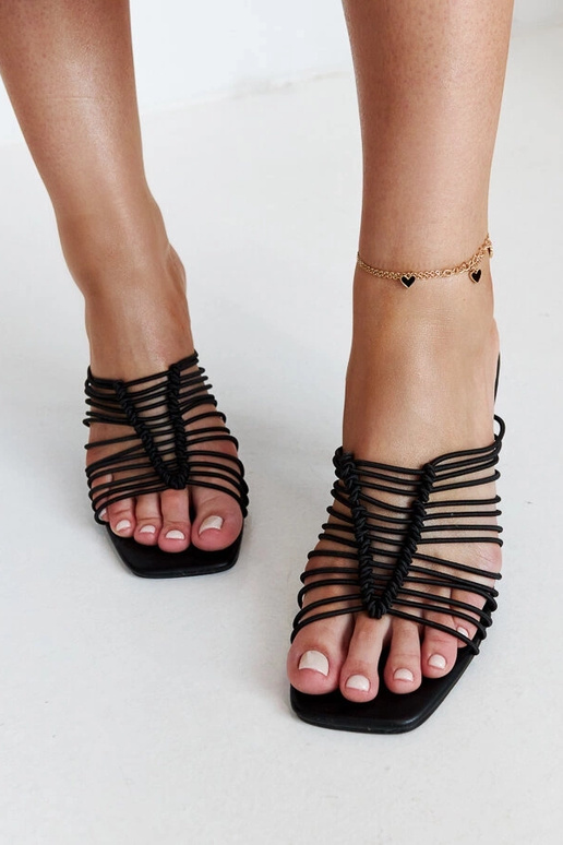 Juodos moteriškos šlepetės su...