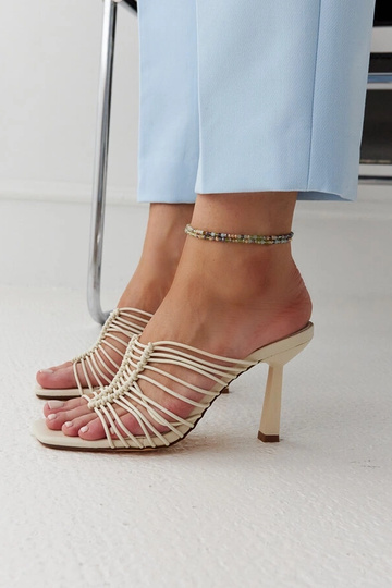 Šviesiai smėlio spalvos... 2