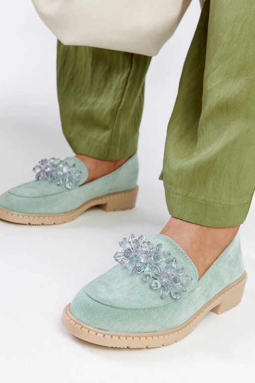 Šviesiai žalios spalvos zomšiniai...