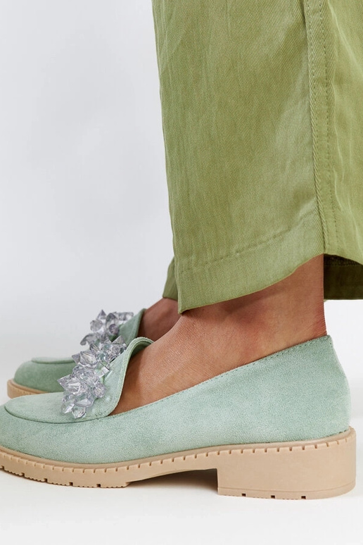 Šviesiai žalios spalvos zomšiniai...