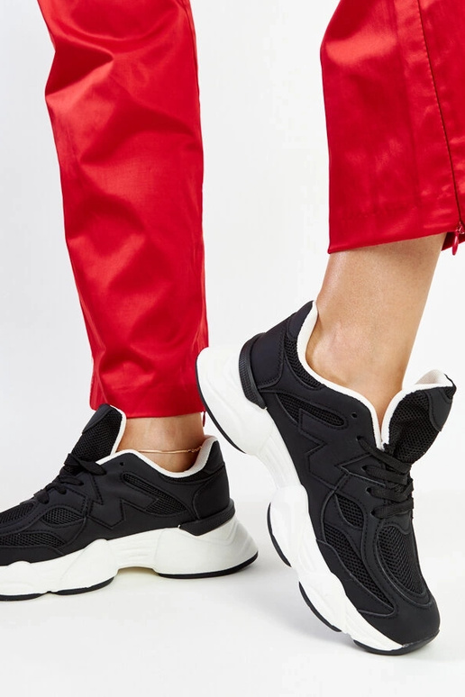 Juodi sportbačiai su masyviu Gergely...