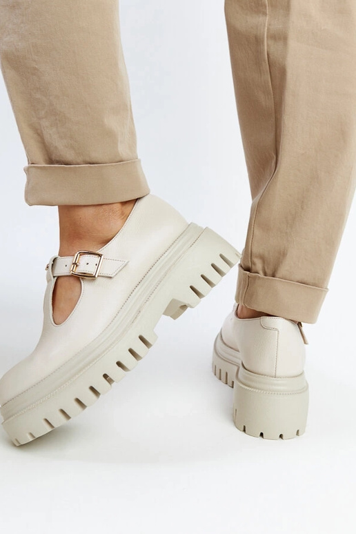 Bežinės odinės pusbačiai Karino