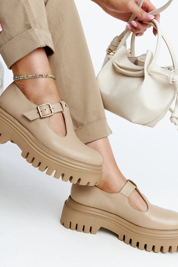 Tamsiai bežinės odinės... 2