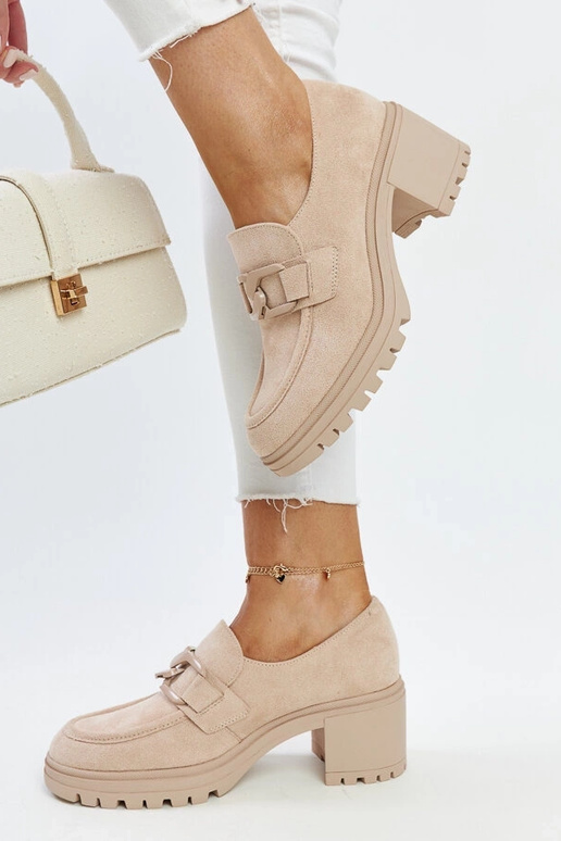 Smėlio spalvos pusbačiai su odiniu... Smėlio spalvos pusbačiai su odiniu...