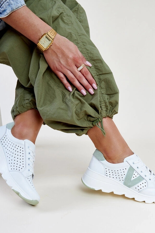 Baltos odinės ažurologos sneakersai...