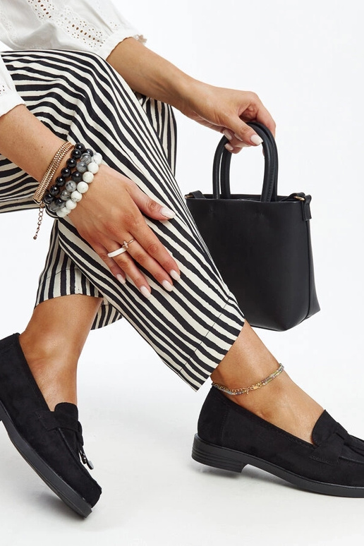 Vinceza juodi zomšiniai batukai