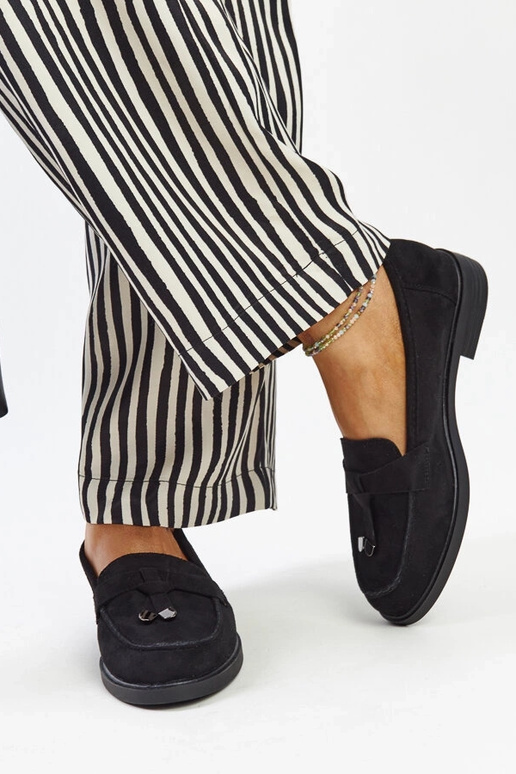 Vinceza juodi zomšiniai batukai