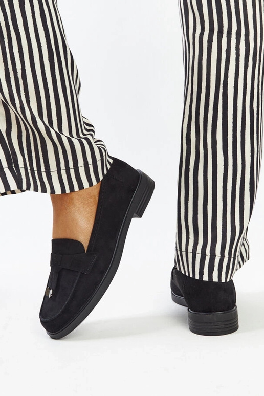 Vinceza juodi zomšiniai batukai