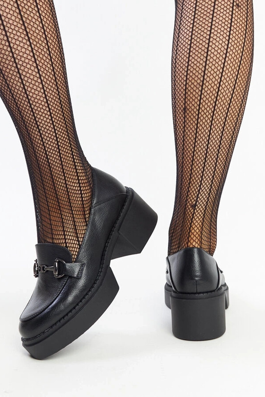 Juodi dirbtinės odos aukštakulniai... Juodi dirbtinės odos aukštakulniai...