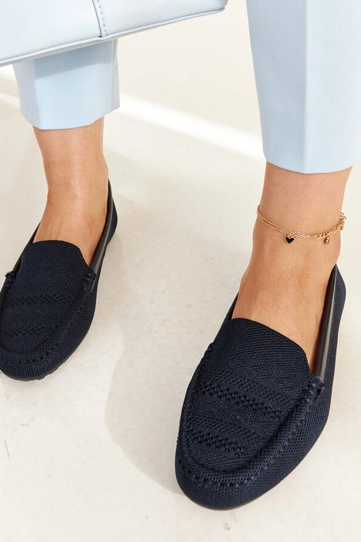 Tamsiai mėlynos spalvos audinio...