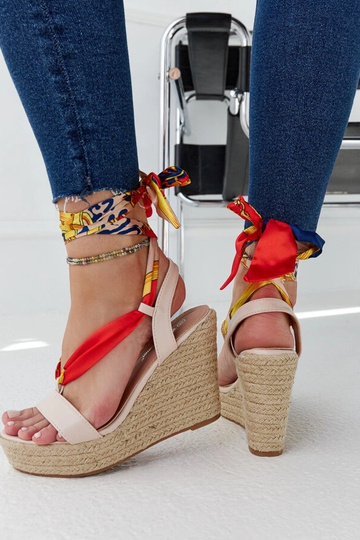 Smėlio spalvos suvarstomos... 2