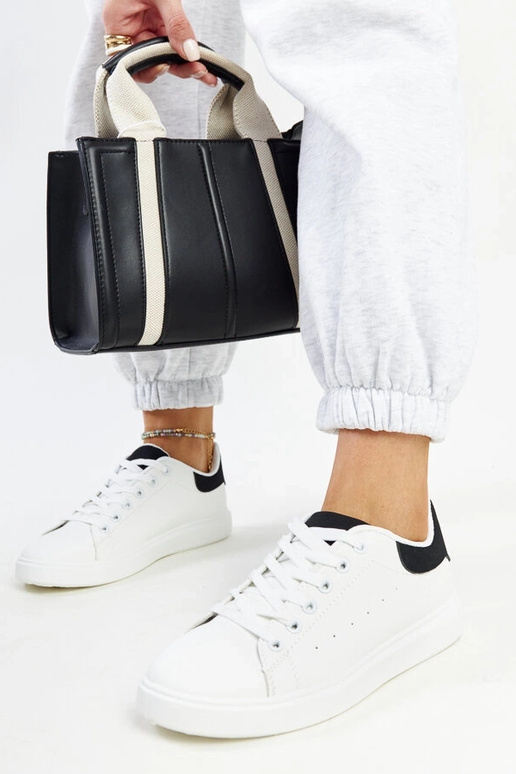 Juodos ir baltos spalvos Ariam...