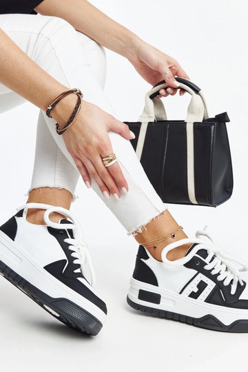 Juodos ir baltos spalvos...