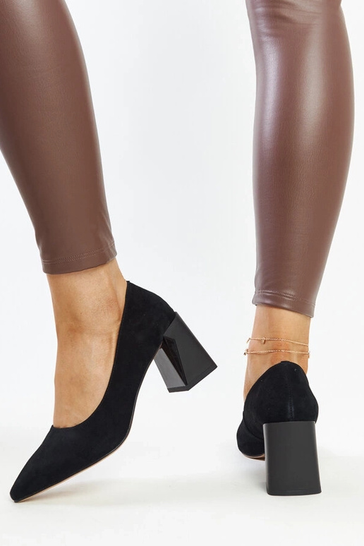 Juodos odinės pompos su Vinceza kulnu Juodos odinės pompos su Vinceza kulnu