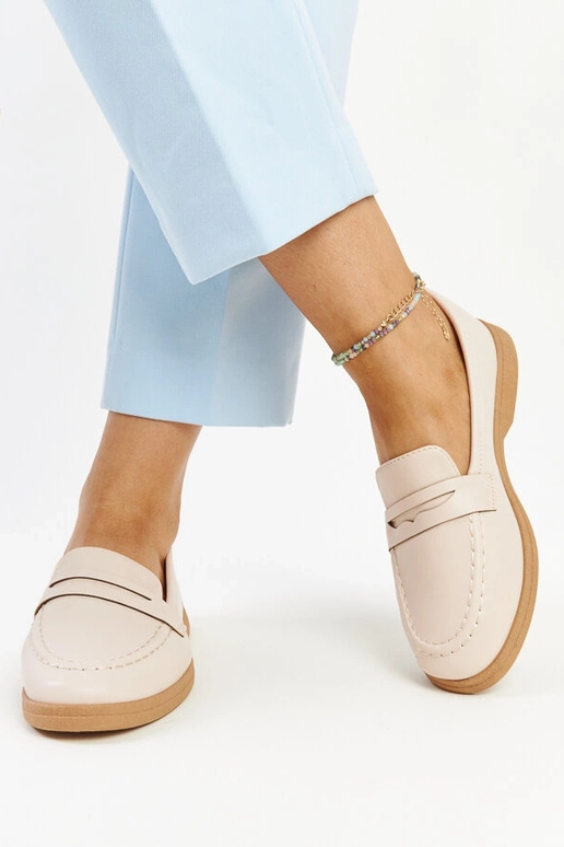 Šviesiai smėlio spalvos klasikiniai...