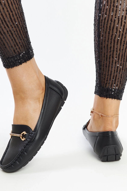 Juodi batukai su dekoratyvine sagtimi... Juodi batukai su dekoratyvine sagtimi...