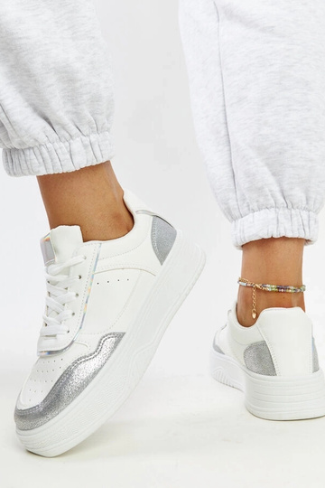 Balti ir sidabriniai sportbačiai storesniu padu Rumai 2