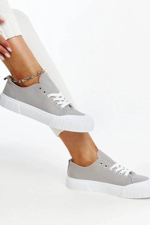 Eduardo pilko audinio sportbačiai Eduardo pilko audinio sportbačiai