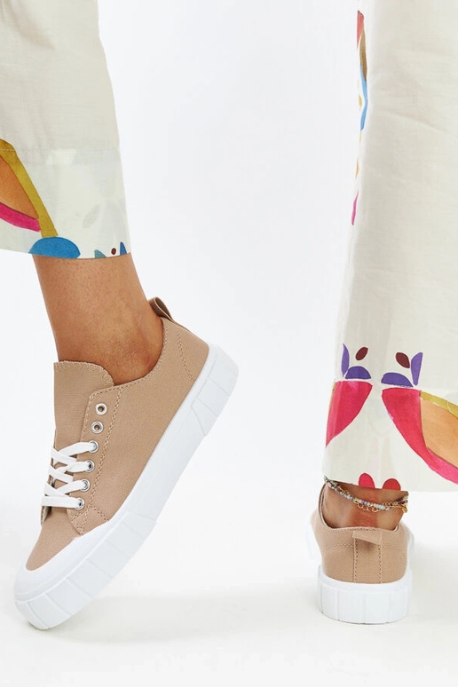 Eduardo rudo audinio sportbačiai Eduardo rudo audinio sportbačiai