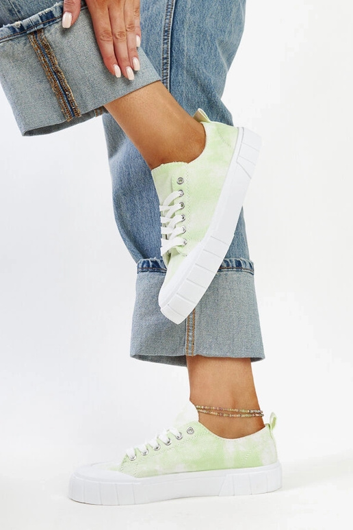 Šviesiai žalios spalvos audinio...