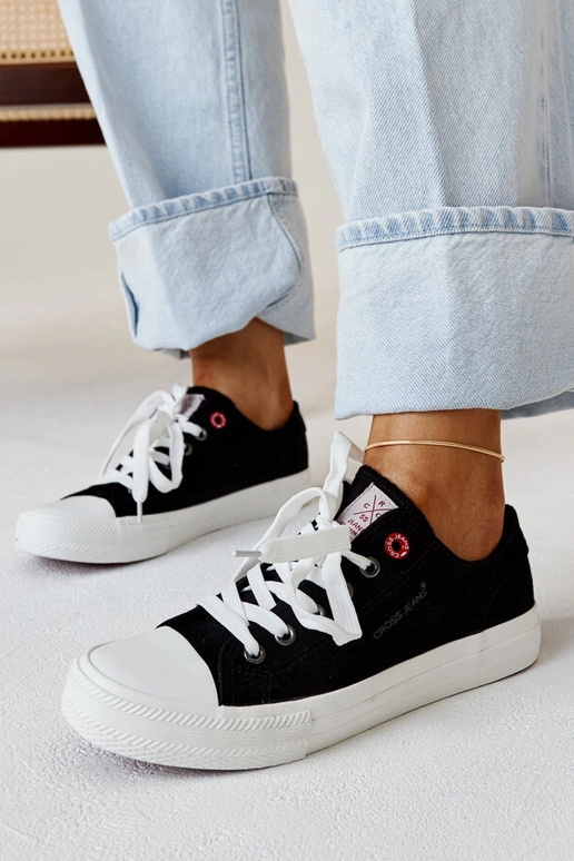 Juodo audinio moteriški sportbačiai...