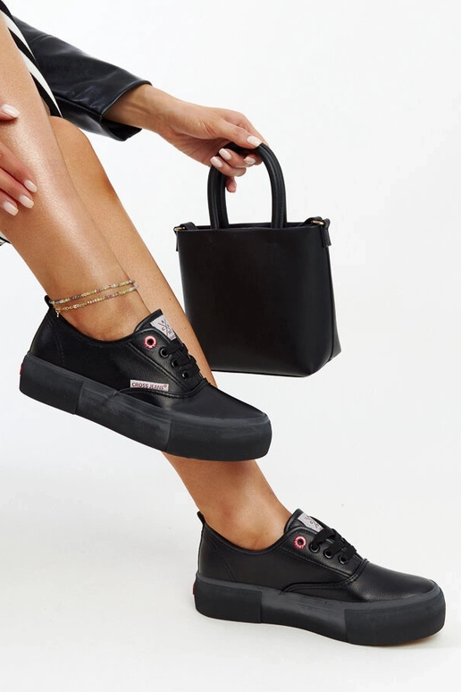 Juodi moteriški sportbačiai CROSS JEANS