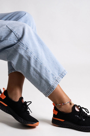Juodo audinio sportbačiai moterims CROSS JEANS 2