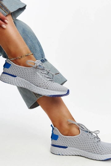 Pilko audinio sportbačiai...