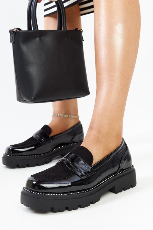 Juodi lakuotos odos batai su Kirsi...