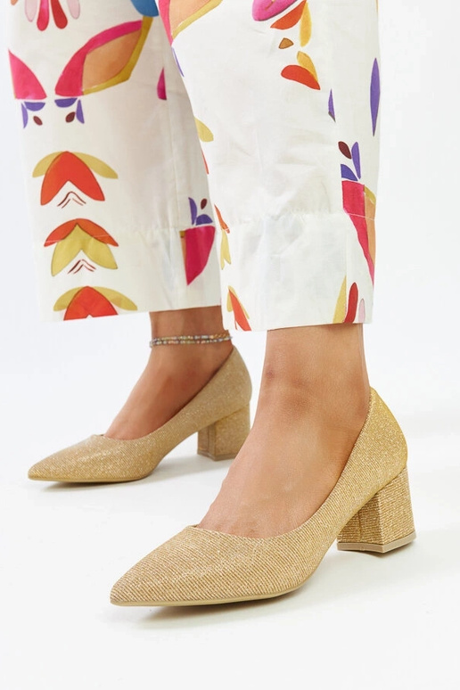 Auksiniai blizgantys kulniukai su...