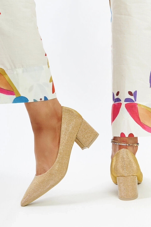 Auksiniai blizgantys kulniukai su...