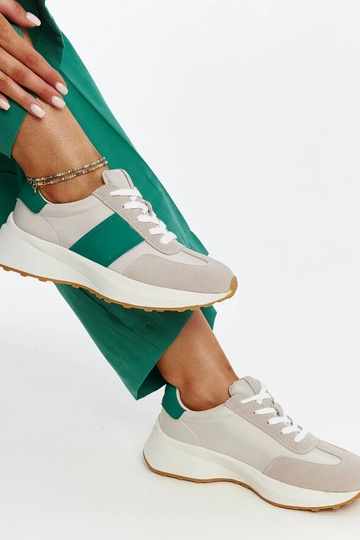 Pilki-žali odiniai... 2