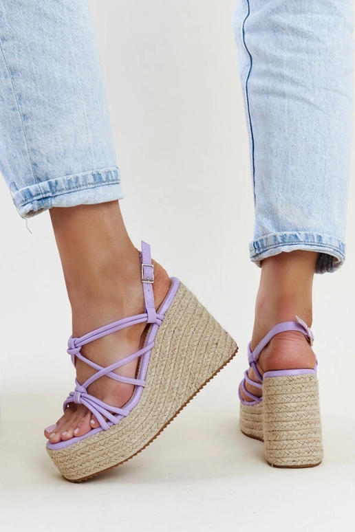 Violetinės sandalai ant platformos Mara Violetinės sandalai ant platformos Mara