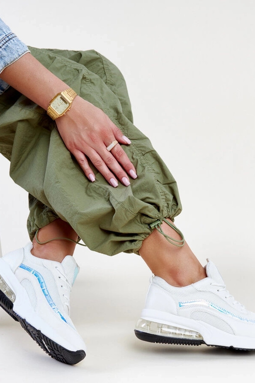 Baltos sportbačiai su hologramomis Jelka