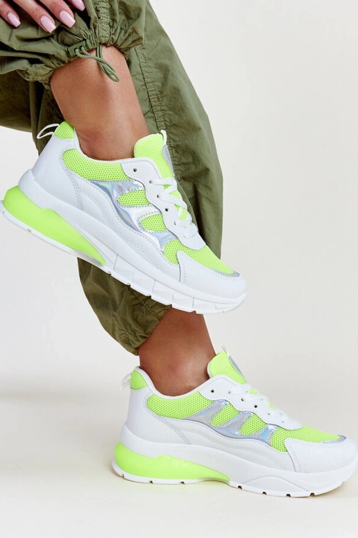 Matea balti ir geltoni stambūs...