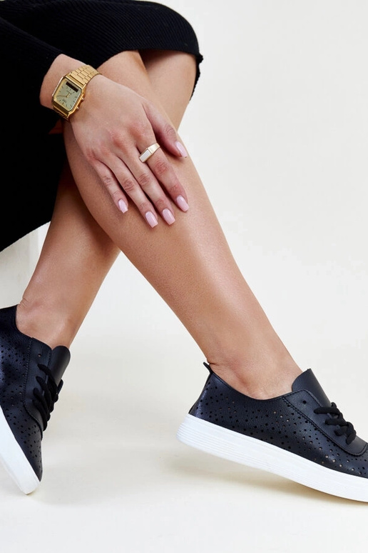 Juodi ažūriniai Manoek sportbačiai